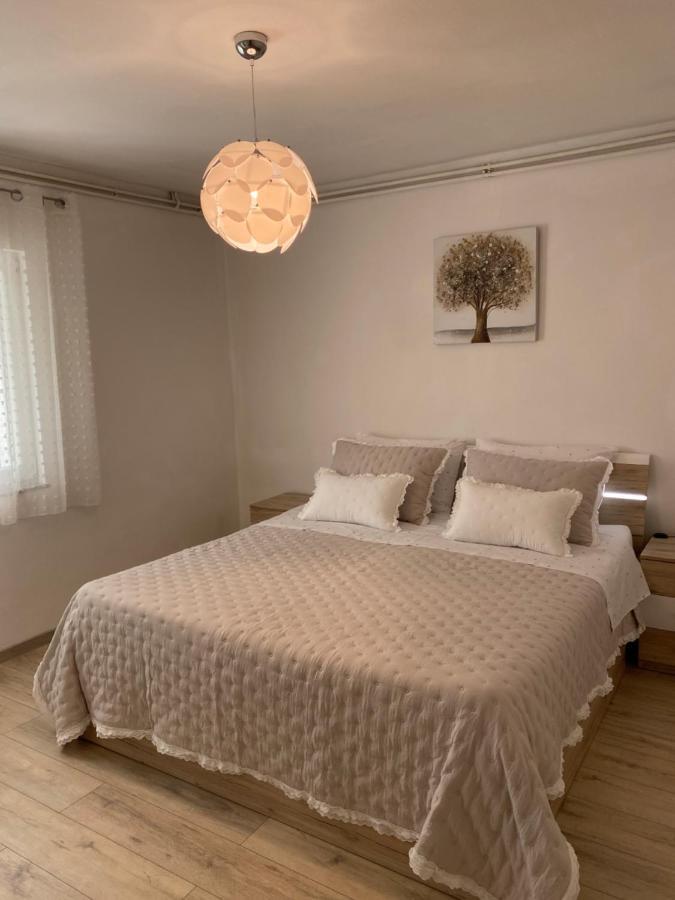Comfy Apartment In A Quiet Neighborhood Šibenik Eksteriør bilde